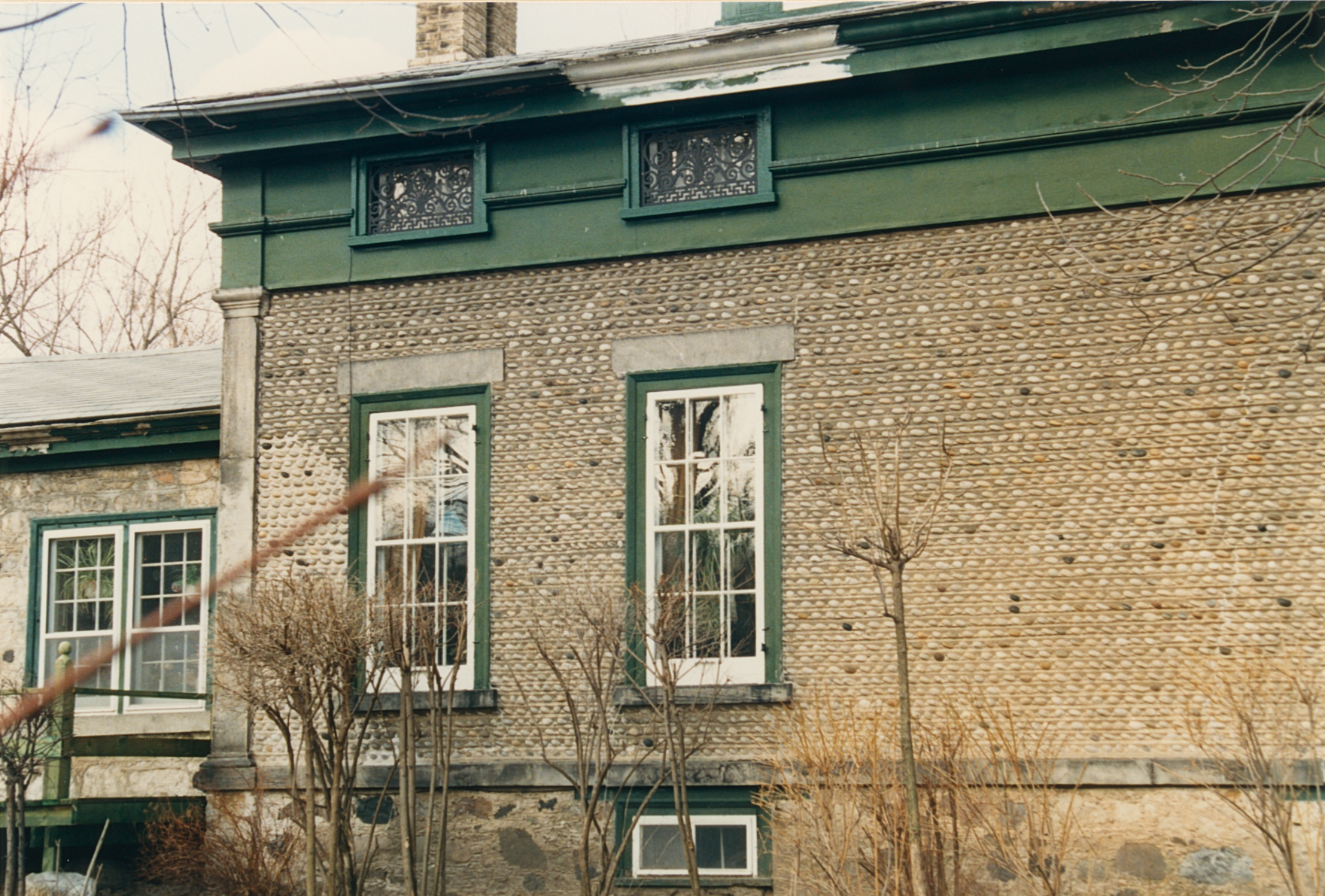 Bra-9 16 Broadway West 2